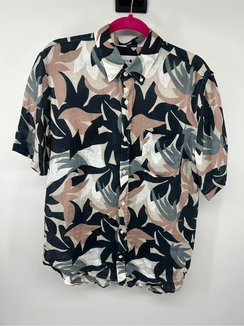Men's Short-Sleeve Button-Up Shirt in Black and Brown - Casual Patterned Shirt